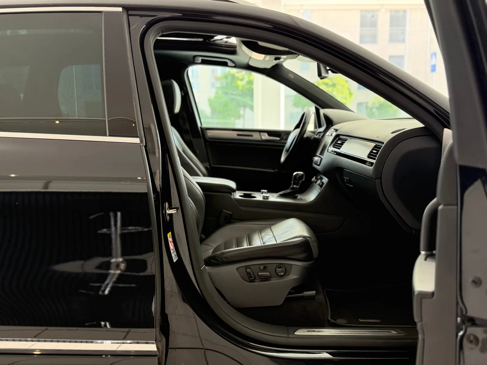 VW Touareg 4.2 TDI R ABT Black Pearl Edition Tiptronic