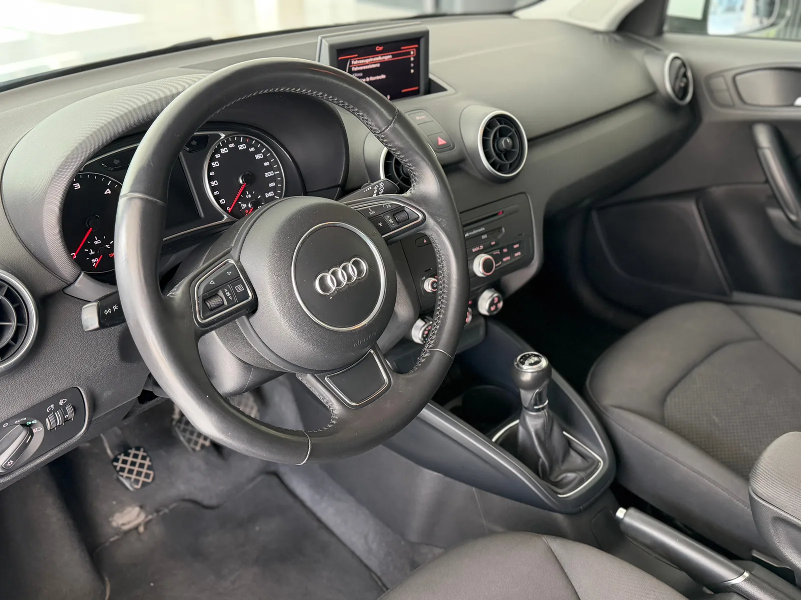 AUDI A1 Sportback 1.6 TDI S Line **Ab MFK & Frisch ab Service**