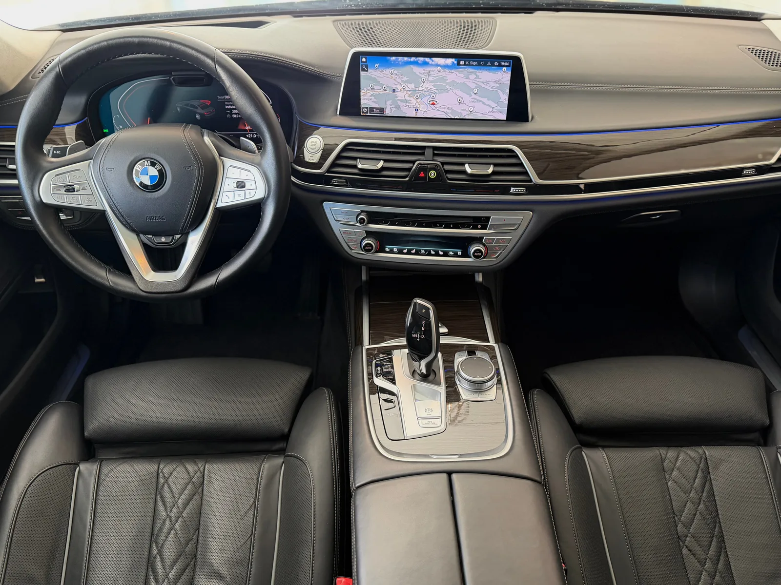 BMW 750Li xDrive Steptronic **Vollausstattung**