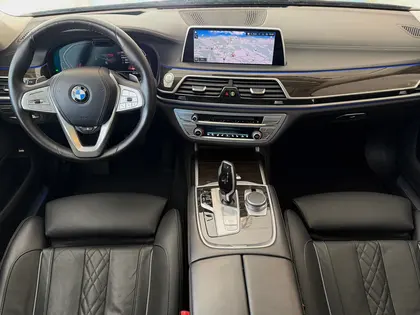 BMW 750Li xDrive Steptronic **Vollausstattung**
