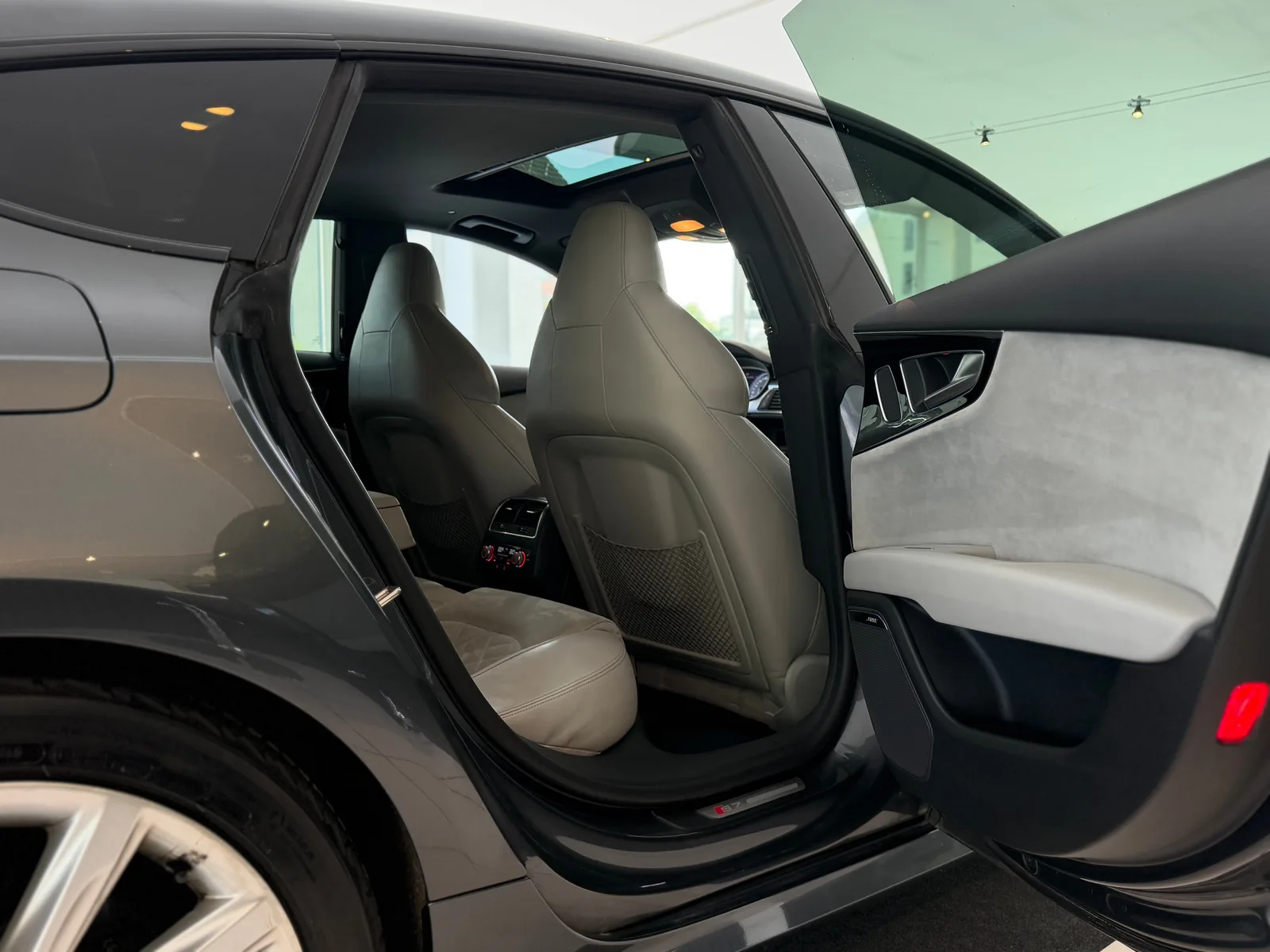 AUDI S7 Sportback 4.0 TFSI V8 quattro S-tronic **TOP Ausstattung**
