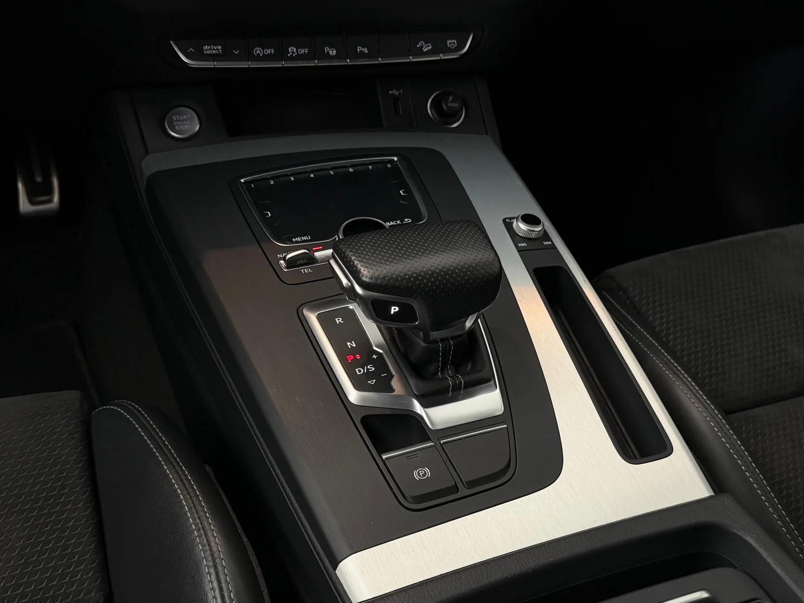 AUDI Q5 2.0 TFSI sport quattro S-tronic **TOP Ausstattung**