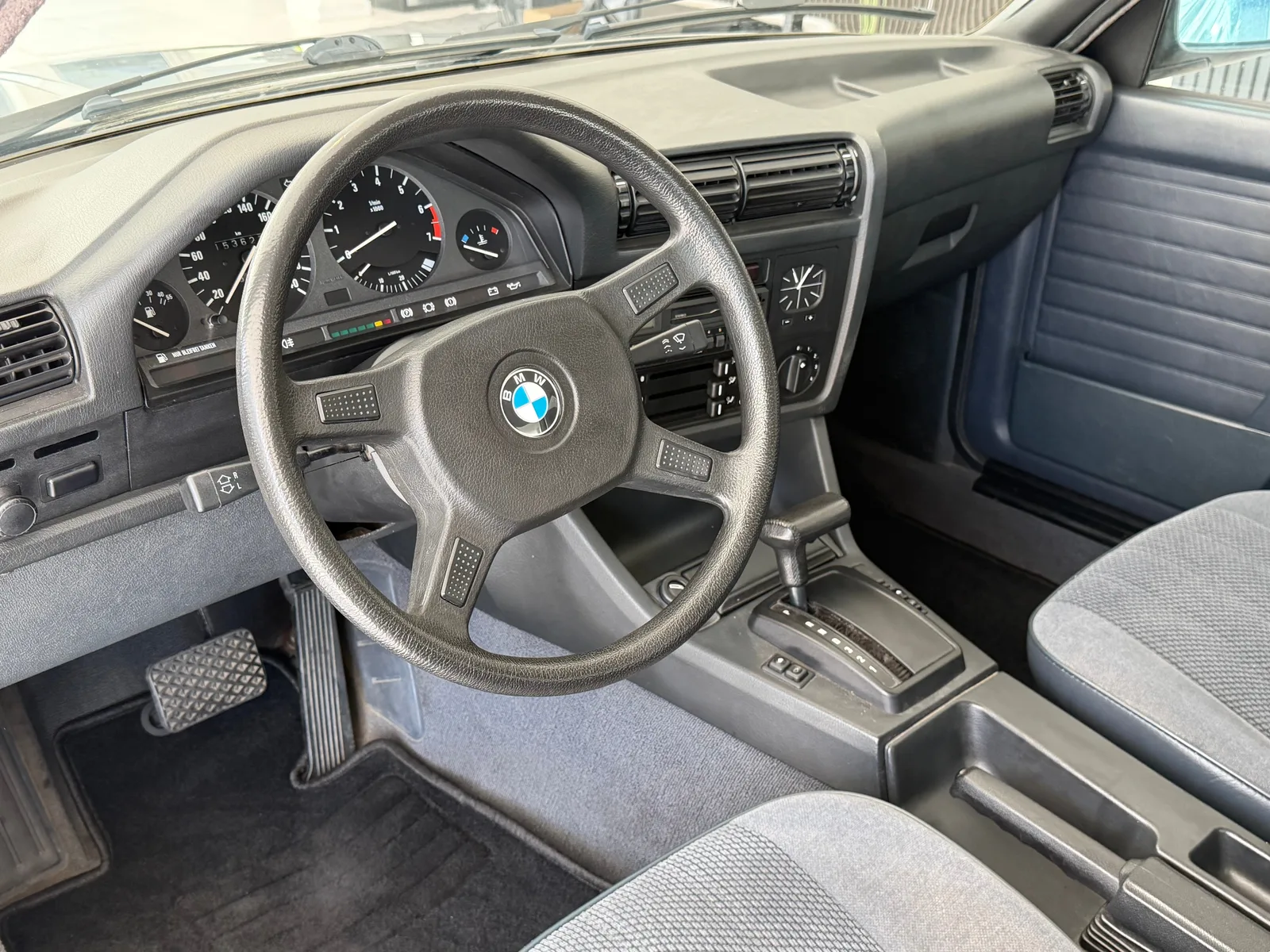 BMW 318i E30 **Frisch ab MFK & Service**