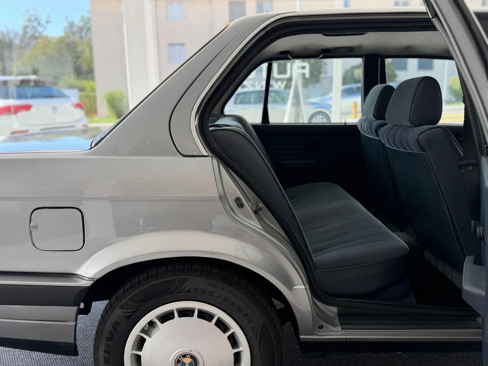 BMW 318i E30 **Frisch ab MFK & Service**