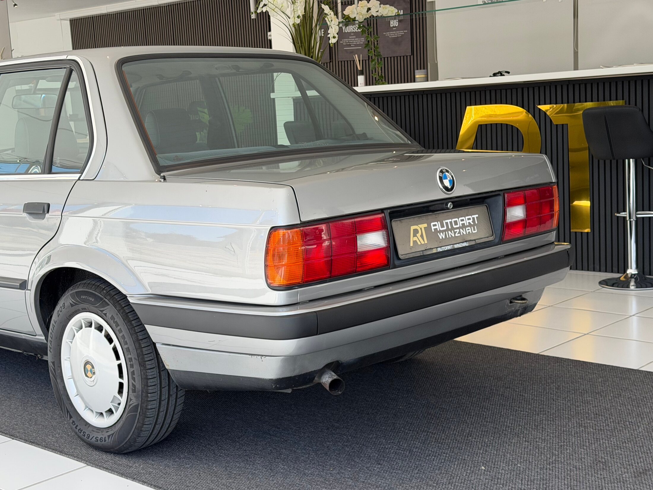BMW 318i E30 **Frisch ab MFK & Service**